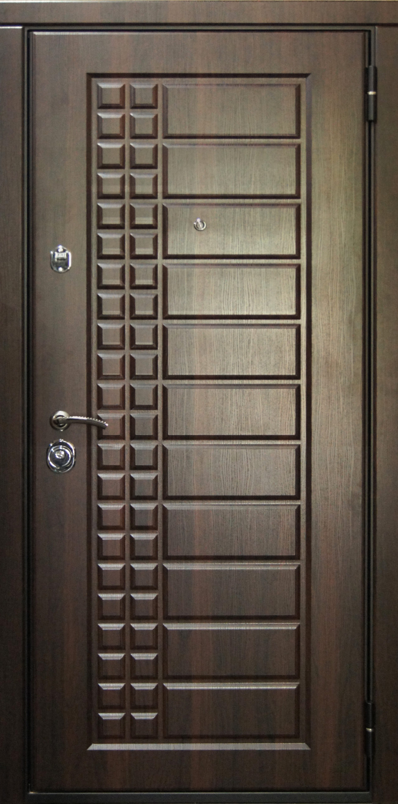 двери металлические входные шпон
